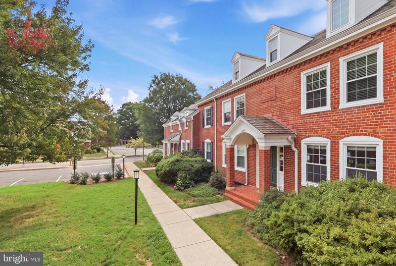 3468 S Stafford St #A2, Arlington, VA 22206