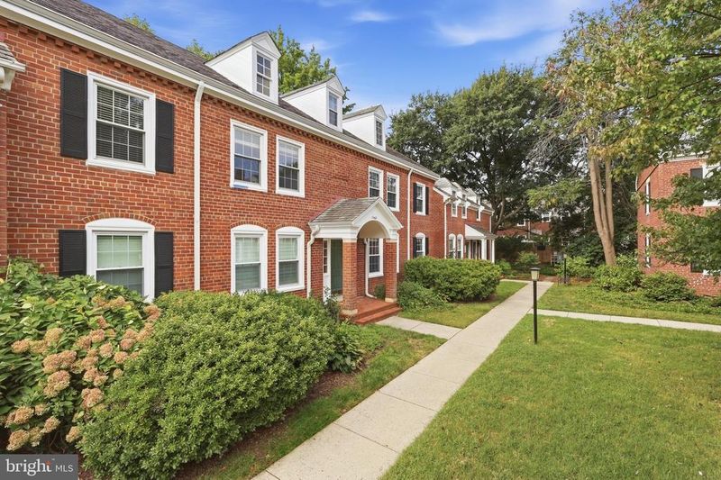 3468 S Stafford St #A2, Arlington, VA 22206