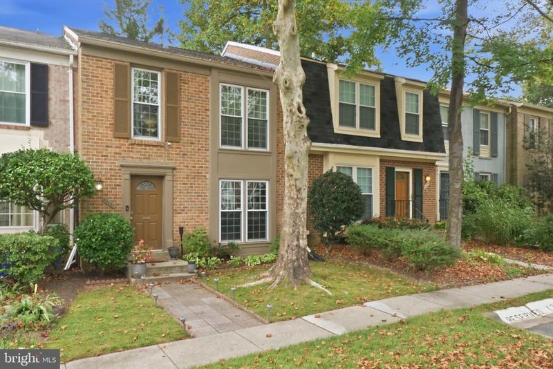 20107 Torrey Pond Pl, Gaithersburg, MD 20886