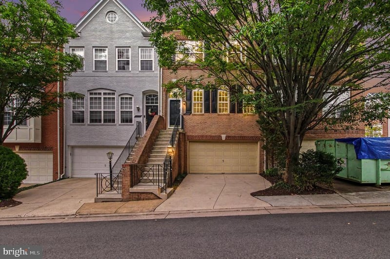 2403 Gorgas Pl, Alexandria, VA 22311