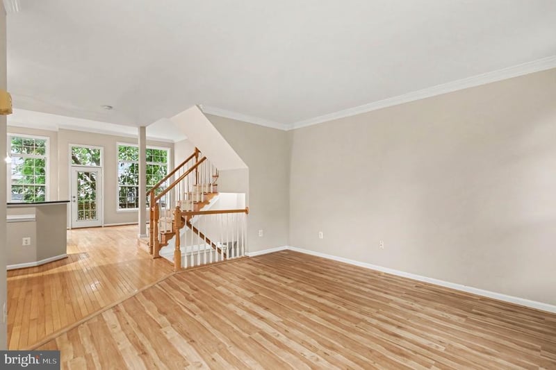 2403 Gorgas Pl, Alexandria, VA 22311