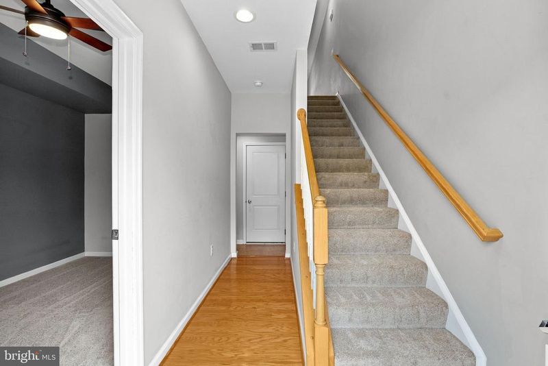41746 Mcmonagle Sq, Aldie, VA 20105