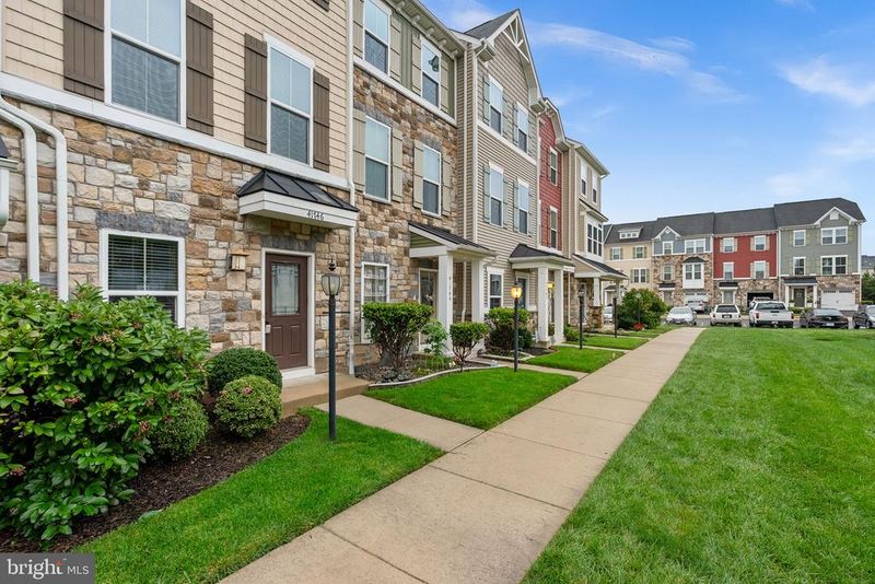 41746 Mcmonagle Sq, Aldie, VA 20105
