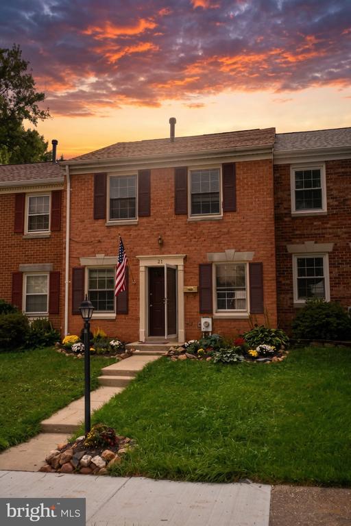 27 Midline Ct, Gaithersburg, MD 20878