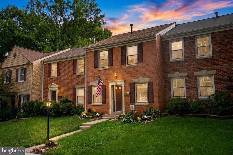 27 Midline Ct, Gaithersburg, MD 20878