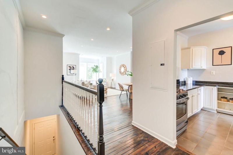 822 7th St NE #2, Washington, DC 20002