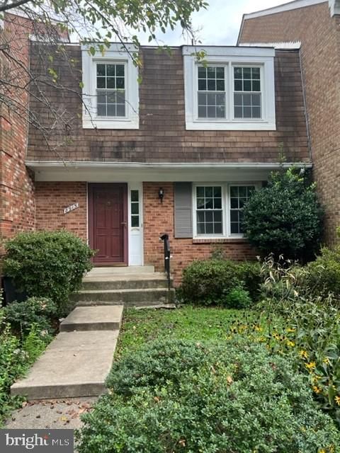 8915 Grandstaff Ct, Springfield, VA 22153