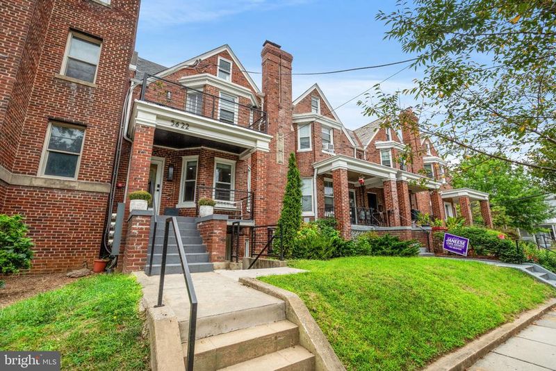 5622 13th St NW #2, Washington, DC 20011
