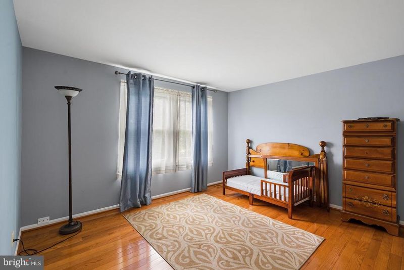 12630 Etruscan Dr, Herndon, VA 20171