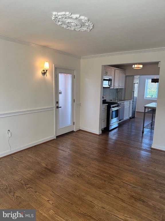128 35th St NE, Washington, DC 20019
