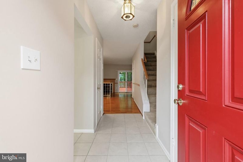 4000 Sparrow House Ln, Burtonsville, MD 20866