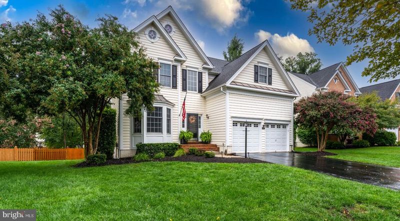 5833 Cranswick Ct, Haymarket, VA 20169