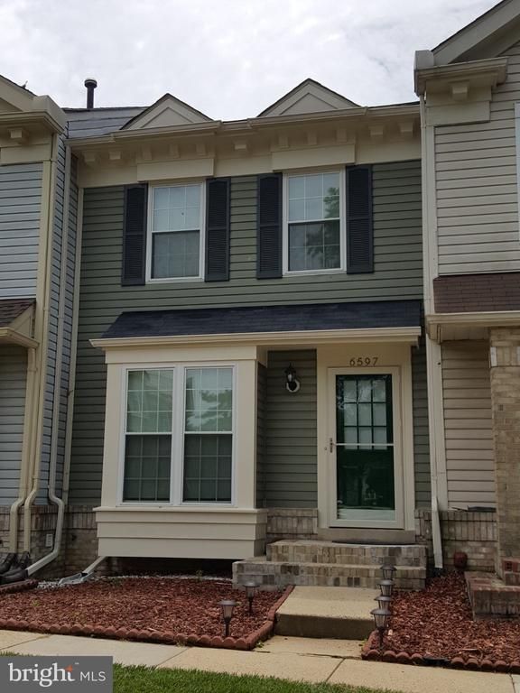 6597 Medinah Ln, Alexandria, VA 22312