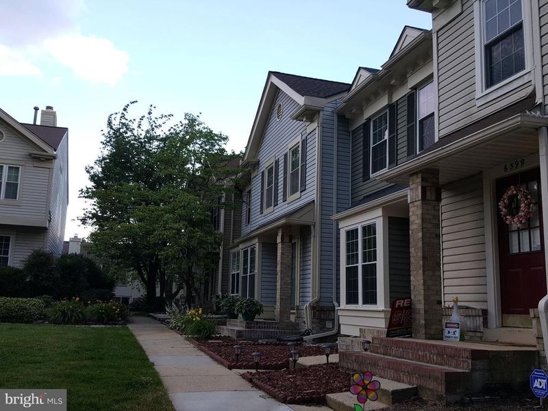 6597 Medinah Ln, Alexandria, VA 22312
