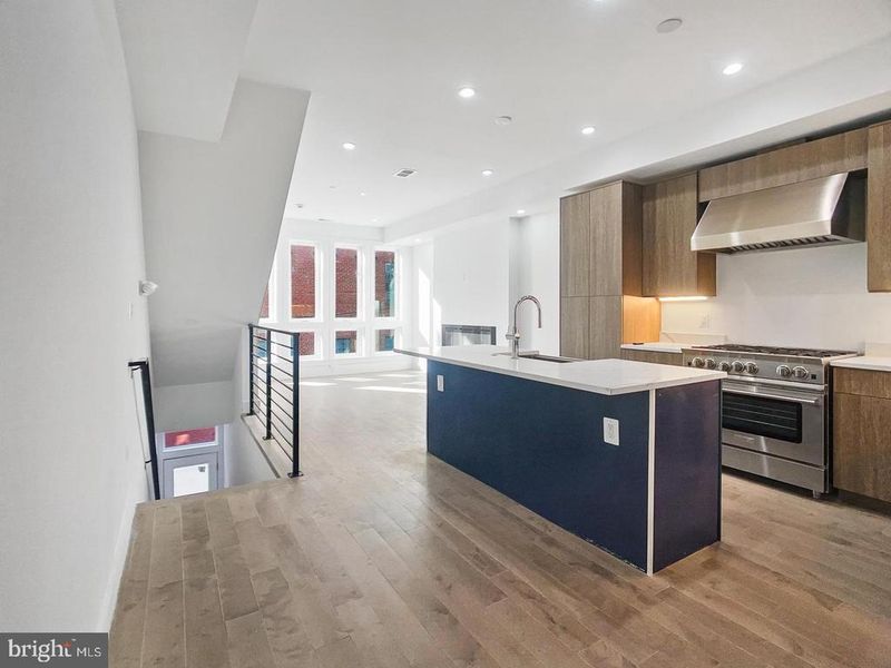 2228 13th St NW #3, Washington, DC 20009