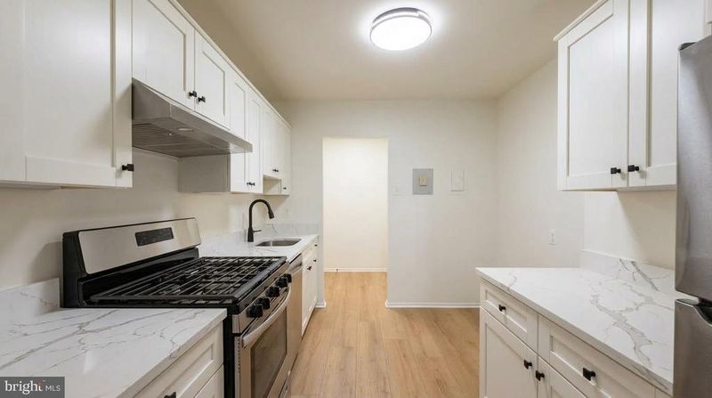 19419 Brassie Pl #304, Montgomery Village, MD 20886