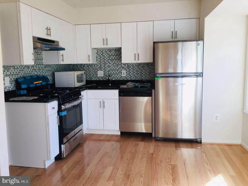 3055 Hickory Grove Ct, Fairfax, VA 22031