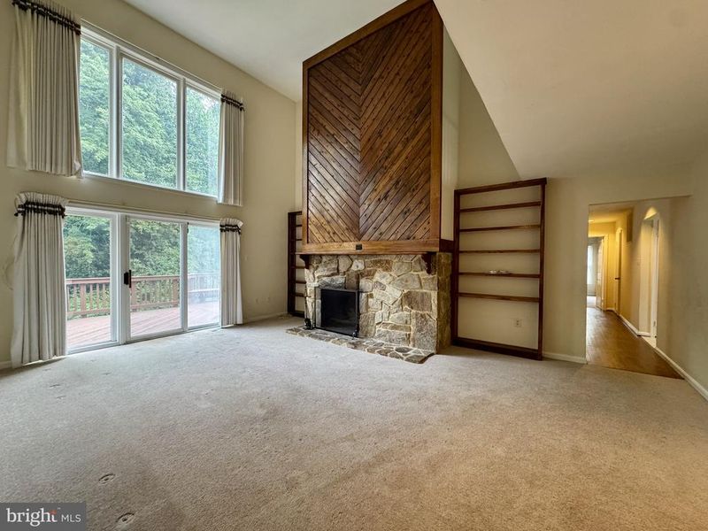 8470 Clover Leaf Dr, Mclean, VA 22102
