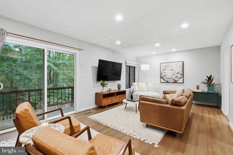 11570 Woodhollow Ct, Reston, VA 20191