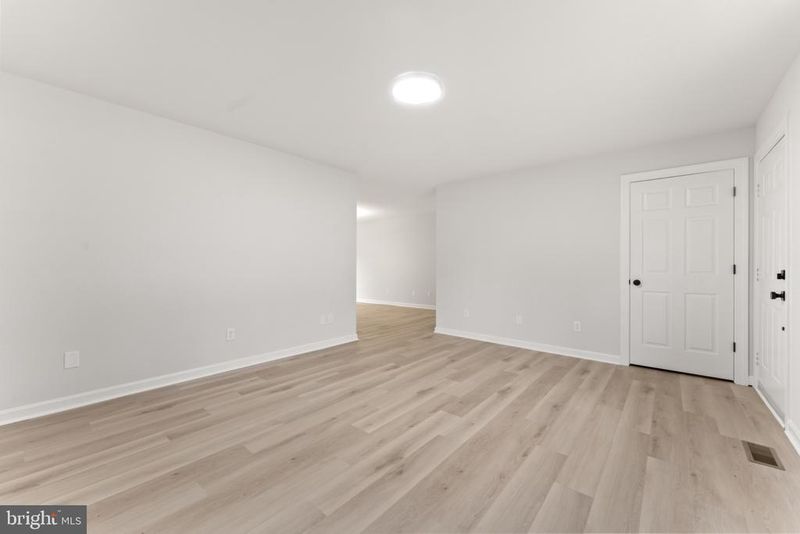 7 Payton Ct, Fredericksburg, VA 22405