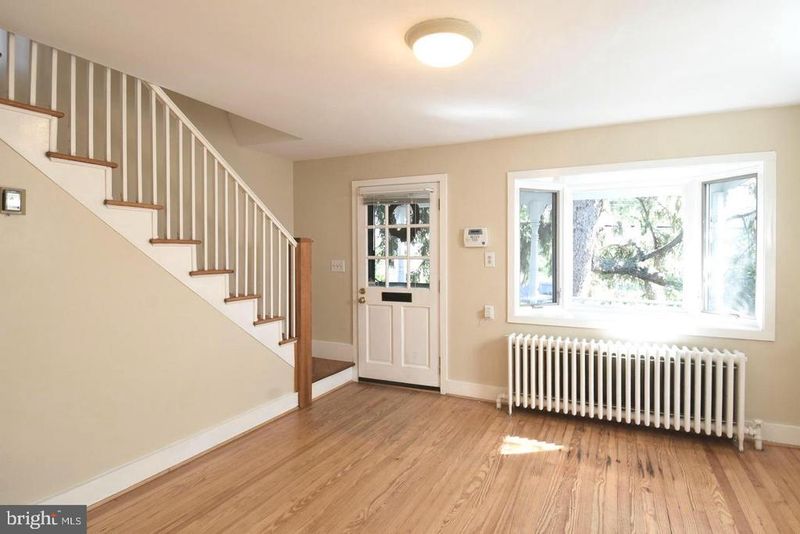 2112 N Edison St N, Arlington, VA 22207