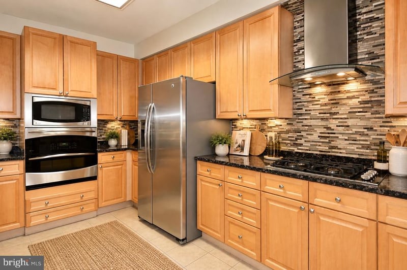 19350 Magnolia Grove Sq #201, Leesburg, VA 20176