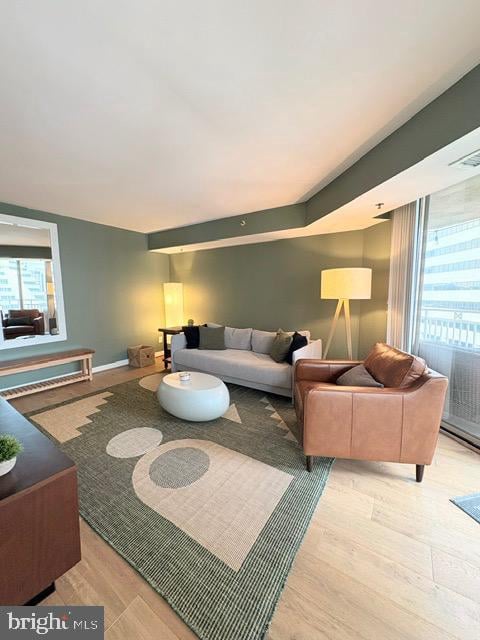 7500 Woodmont Ave #S907, Bethesda, MD 20814