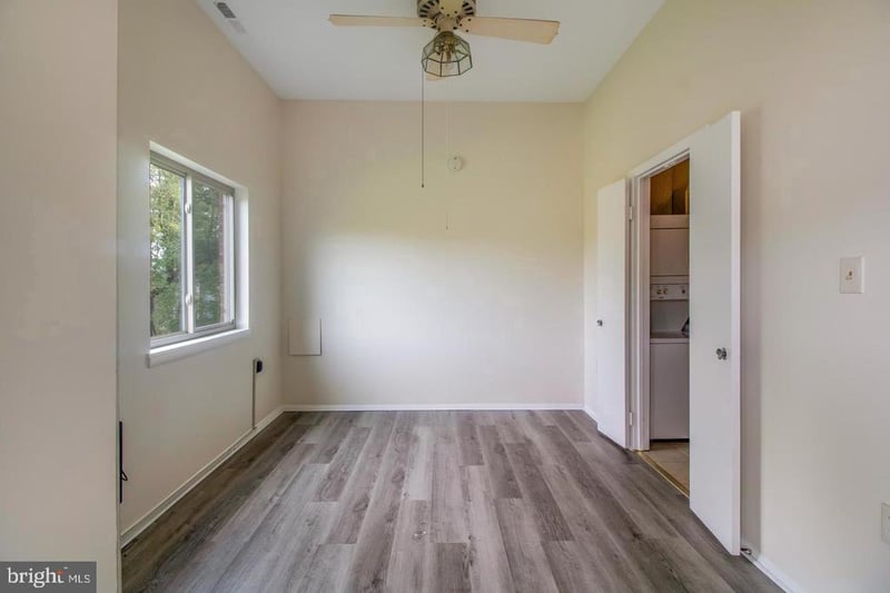 18730 Walkers Choice Rd #2, Montgomery Village, MD 20886