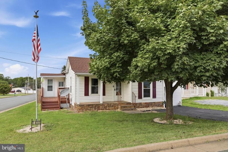 1450 Anderson St, Front Royal, VA 22630