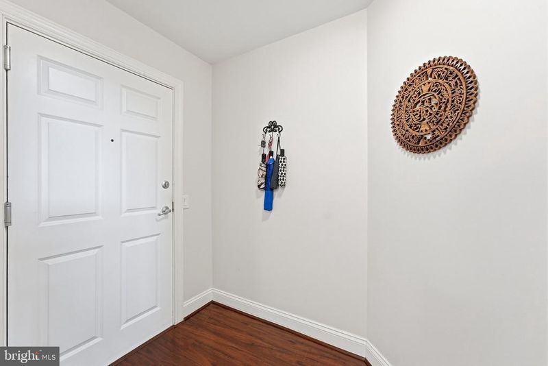 525 N Fayette St #309, Alexandria, VA 22314