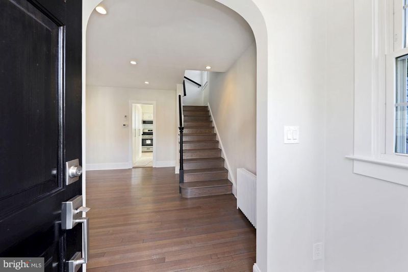 4816 Leland St, Chevy Chase, MD 20815