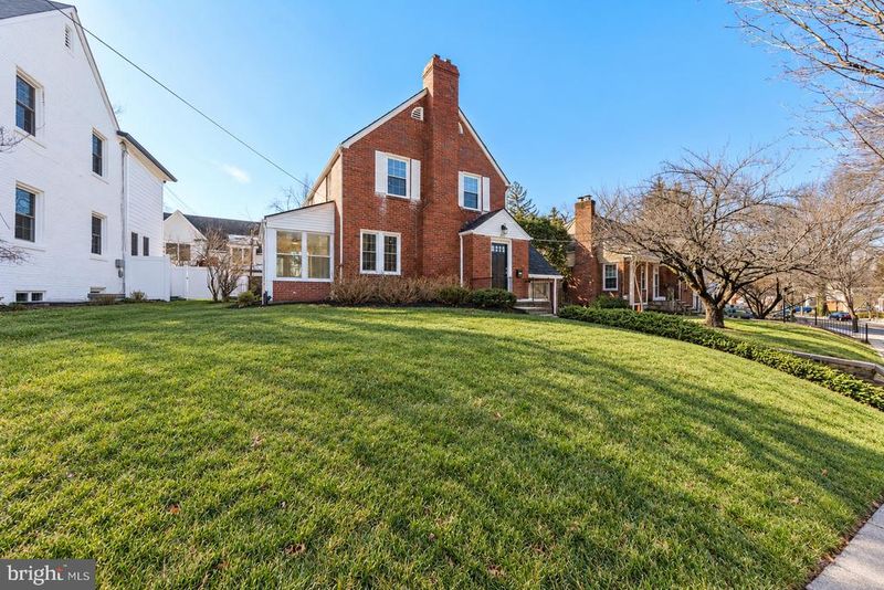 4816 Leland St, Chevy Chase, MD 20815