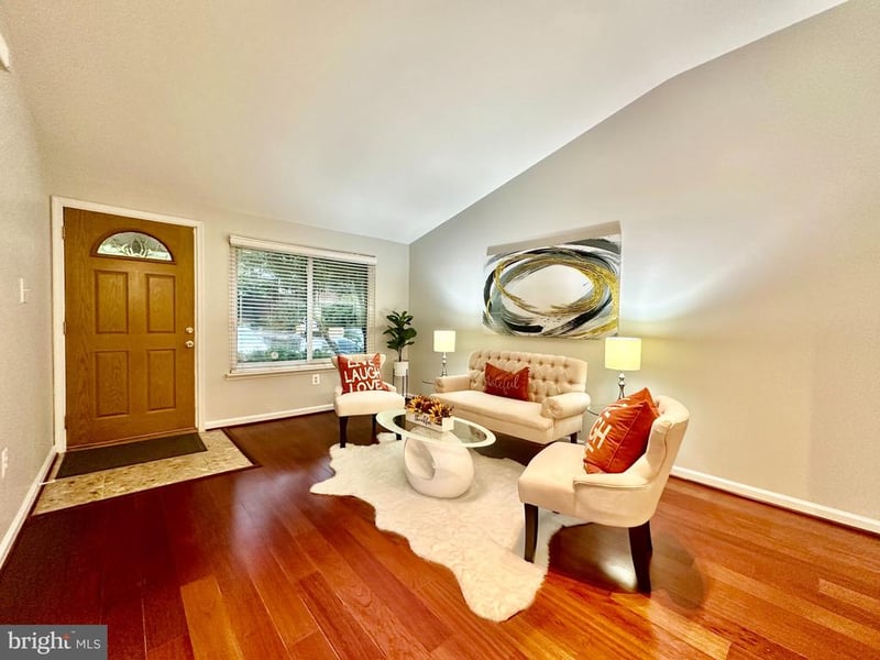 3140 Babashaw Ct, Fairfax, VA 22031