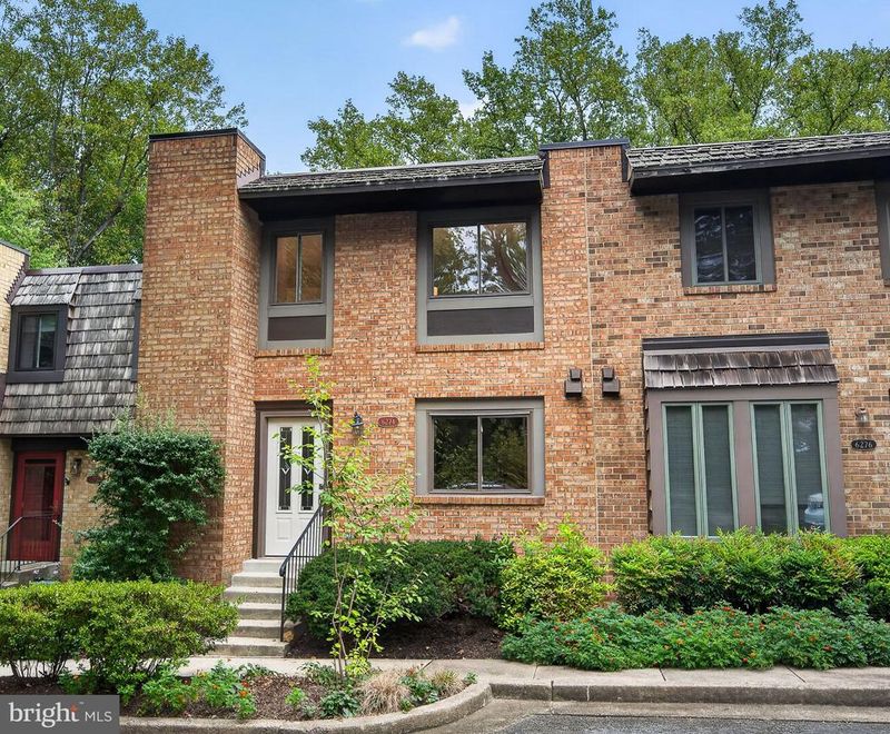 6274 15th Pl N, Arlington, VA 22205