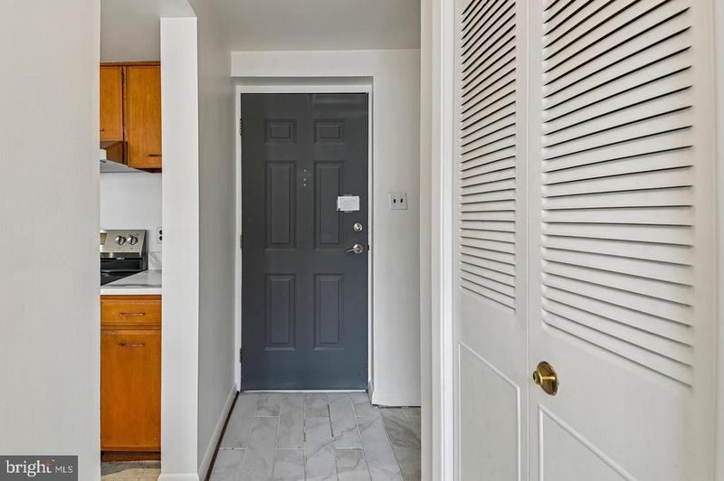 312 Severn Ave #W405, Annapolis, MD 21403