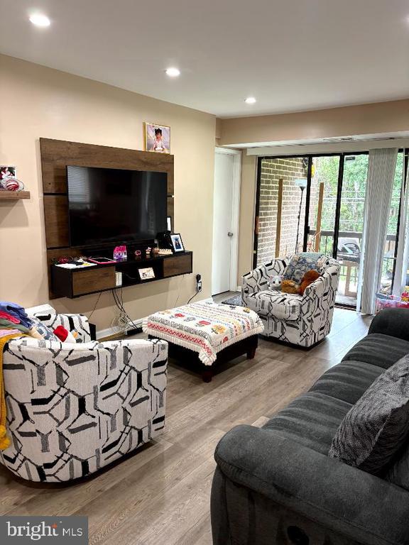 11226 Cherry Hill Rd #290 103 ON THE DOOR, Beltsville, MD 20705