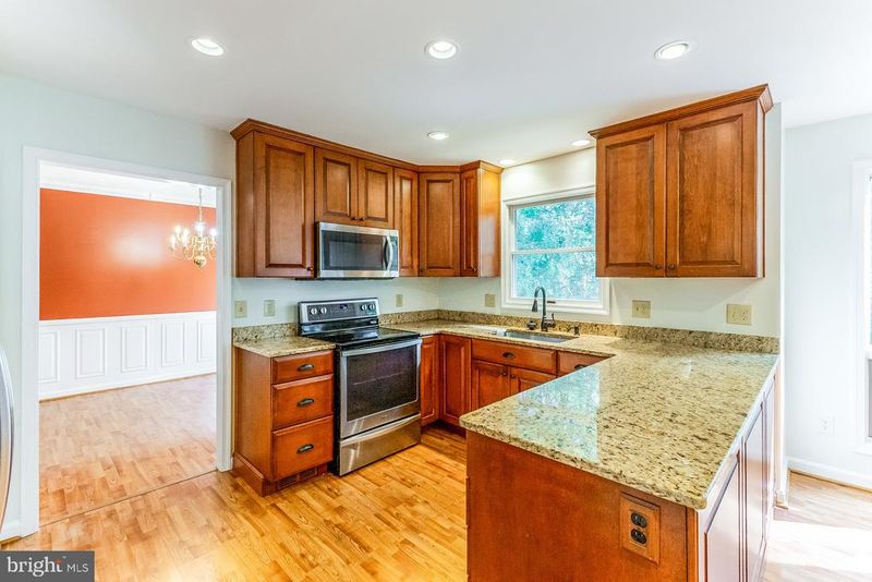 15074 Barkwood Dr, Woodbridge, VA 22193