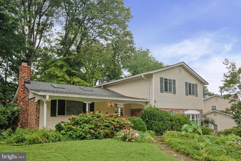 5238 Pommeroy Dr, Fairfax, VA 22032