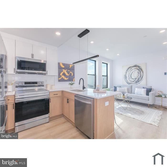 1012 17th Pl NE #7, Washington, DC 20002