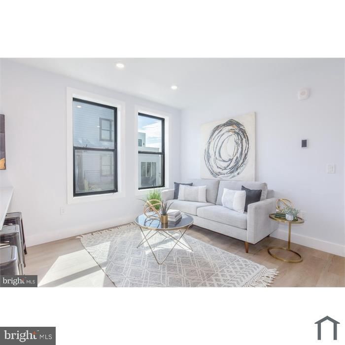 1012 17th Pl NE #7, Washington, DC 20002