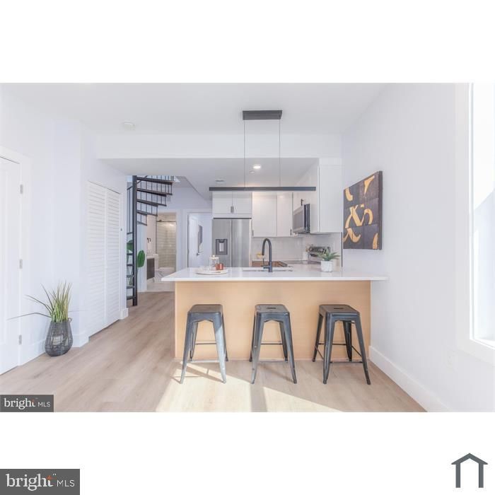 1012 17th Pl NE #7, Washington, DC 20002