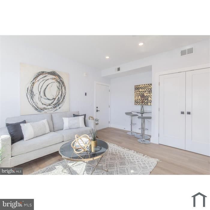 1012 17th Pl NE #7, Washington, DC 20002