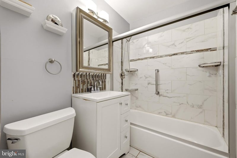 5905 Ridge View Dr, Alexandria, VA 22310