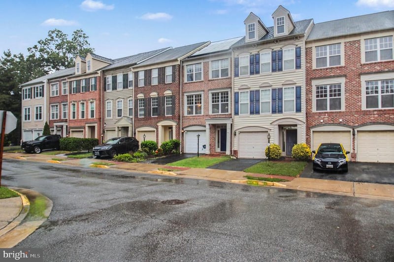 8139 Dove Cottage Ct, Lorton, VA 22079