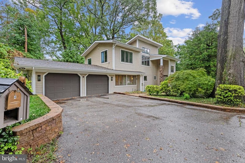4 Tower Rd, Severna Park, MD 21146