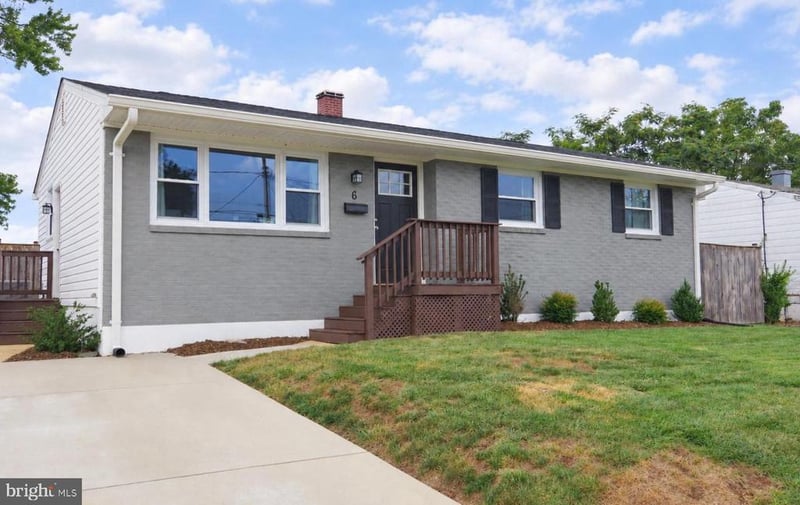 6 Colonial Dr, Linthicum, MD 21090
