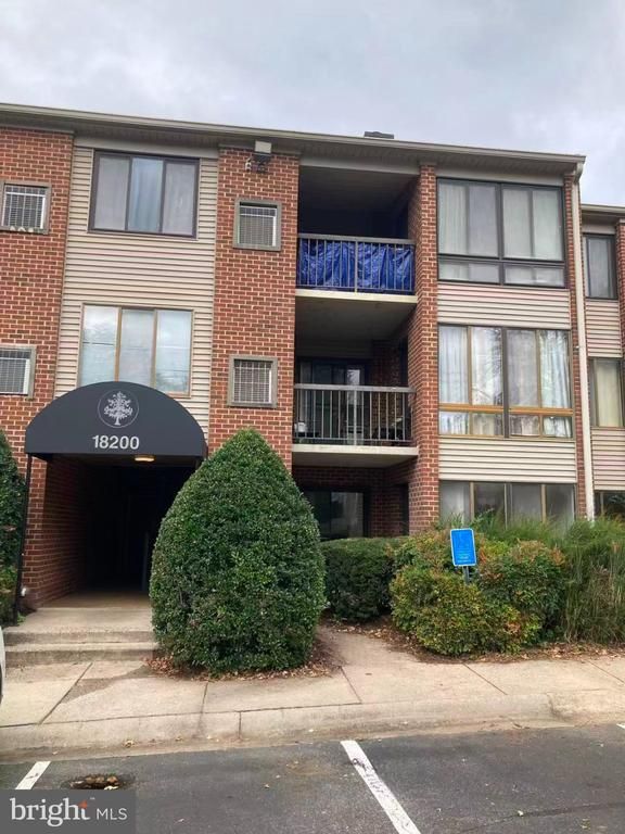 18200 Swiss Cir #2-104, Germantown, MD 20874