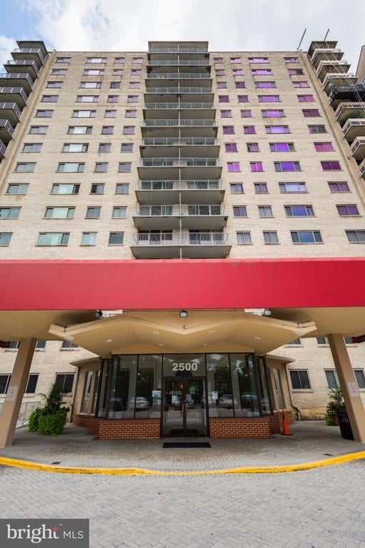 2500 N Van Dorn St #619, Alexandria, VA 22302