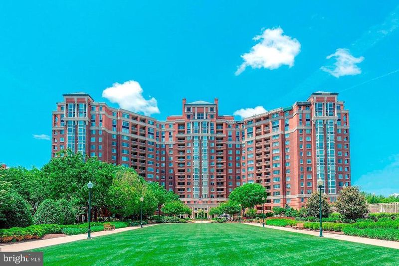 5809 Nicholson Ln #312, North Bethesda, MD 20852