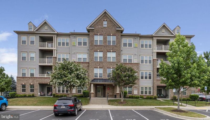 6521 Walcott Ln #402, Frederick, MD 21703